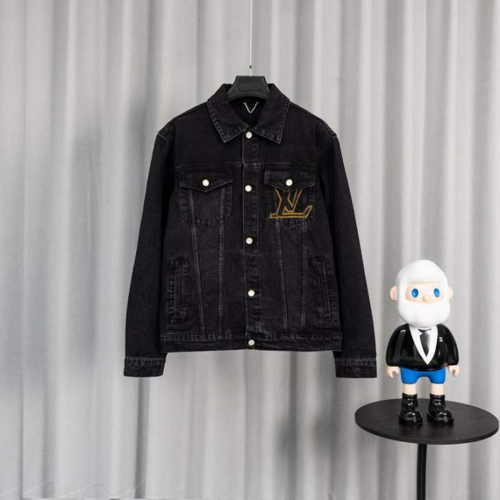 Picture of LV Sweater Suits _SKULVsz30-36aztxC133C13441159